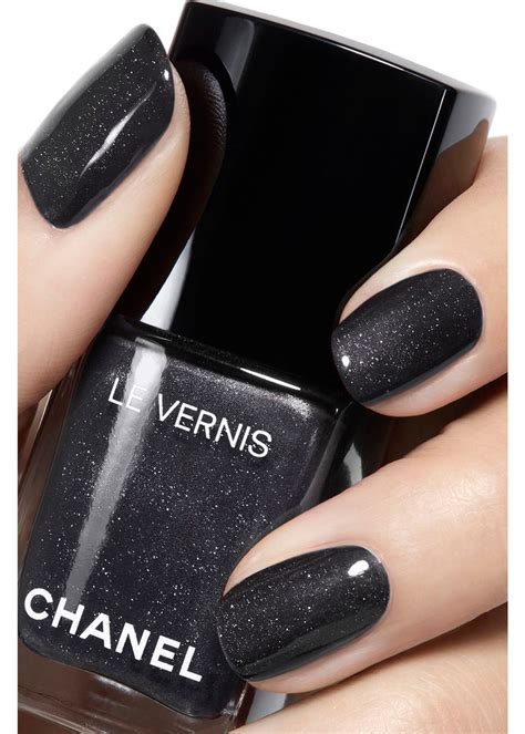 harvey nichols chanel nail polish|Chanel le vernis nails.